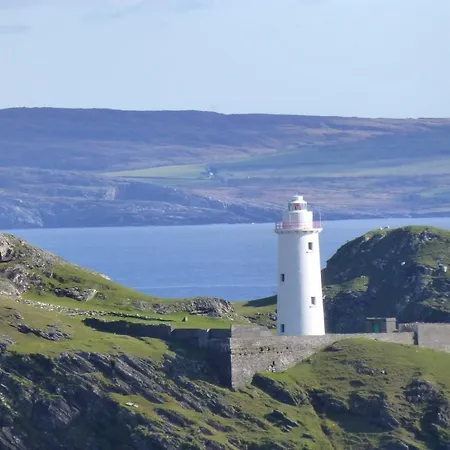 فندق مبيت وإفطار Island View House 4*