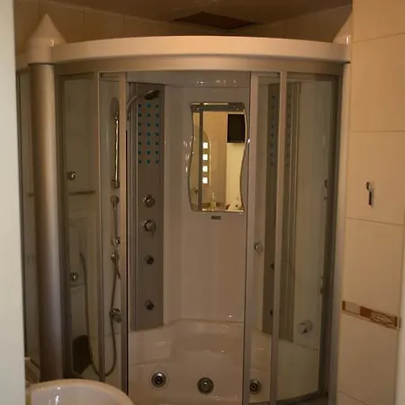 فندق مبيت وإفطار Island View House 4*