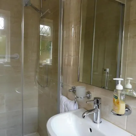 Bed and breakfast Island View House 4*
