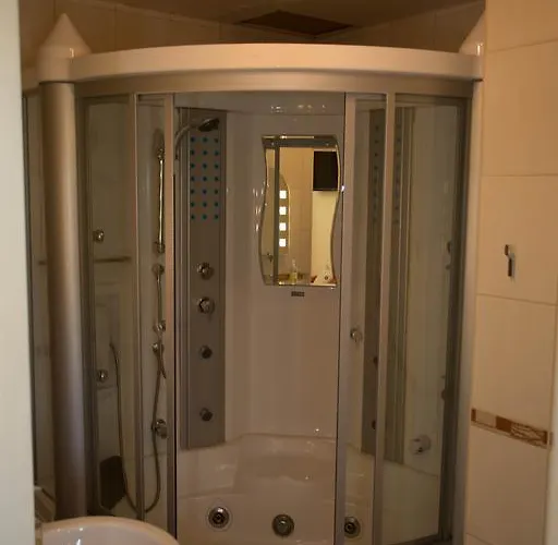 Bed & Breakfast Island View House 4*