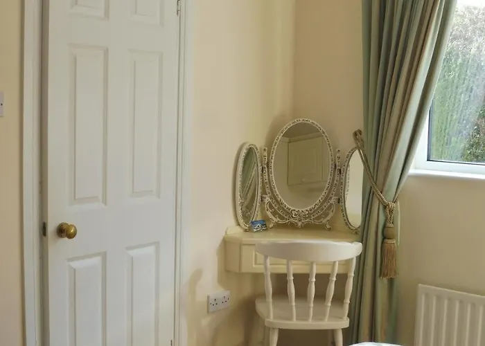 Island View House Frühstückspension 4*