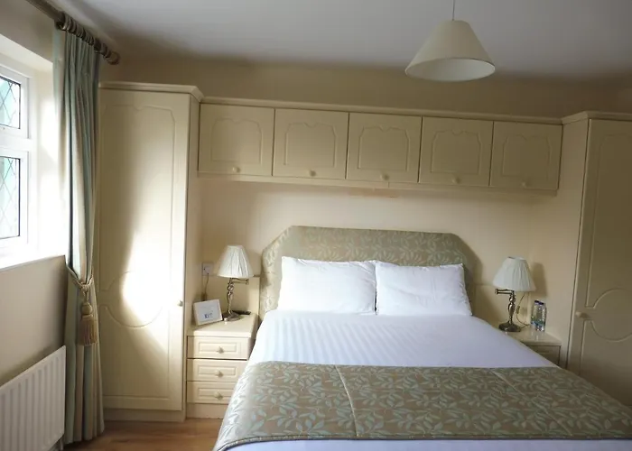 Bed & Breakfast Island View House 4*